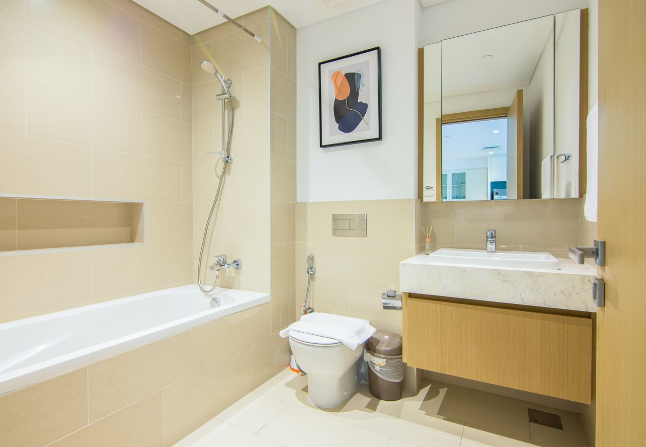 Apartment in Dubai - Cozy 1 BR in Dubai Creek Harbour