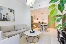 Apartment in Dubai - Cozy 1 BR in Dubai Creek Harbour