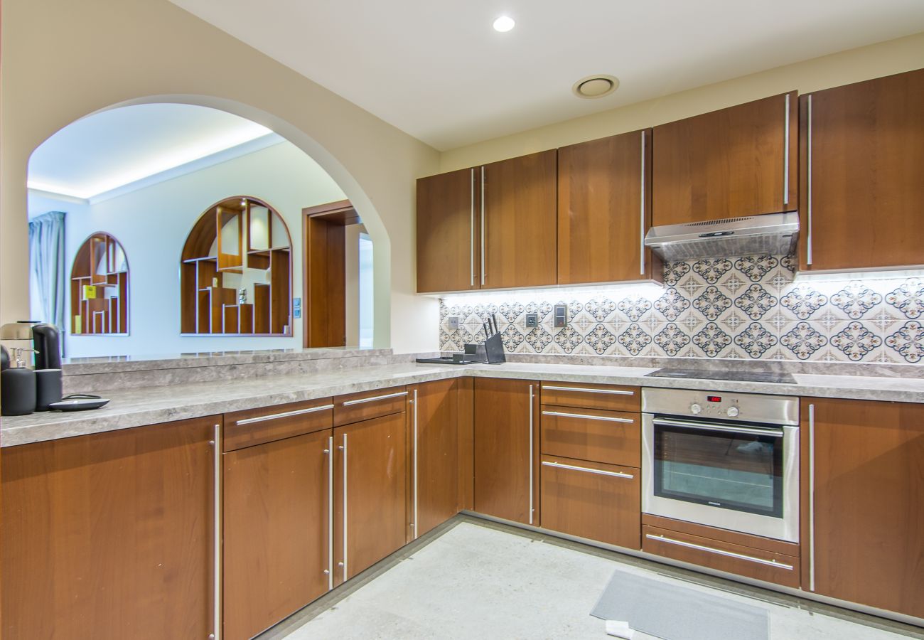 Apartment in Dubai - Luxury 2 BDR in Palm Jumeirah 