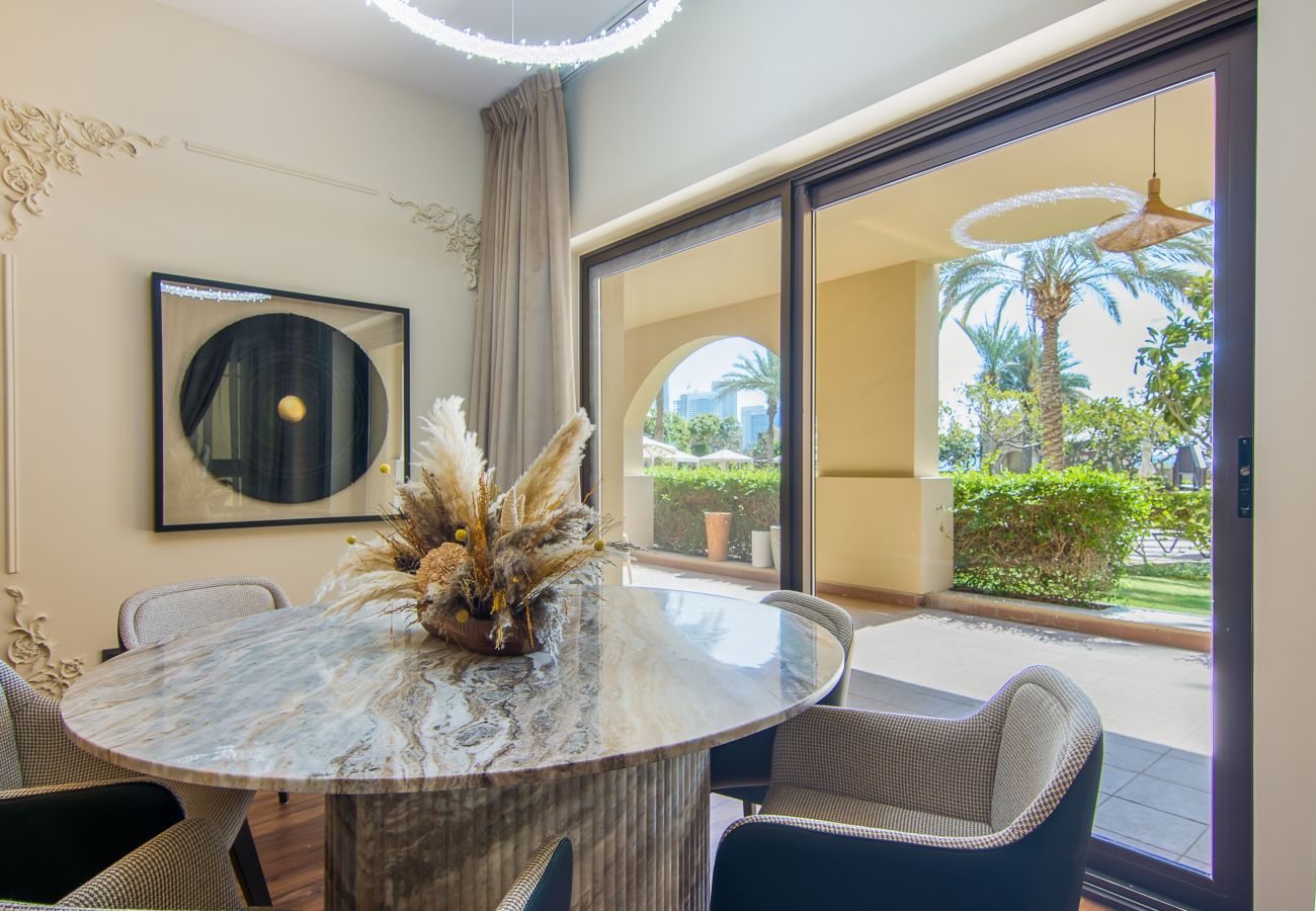 Apartment in Dubai - Luxury 2 BDR in Palm Jumeirah 
