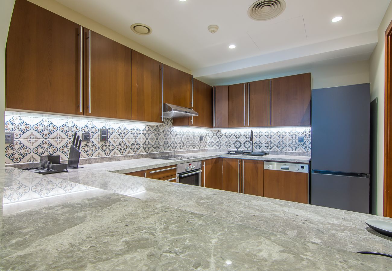 Apartment in Dubai - Luxury 2 BDR in Palm Jumeirah 