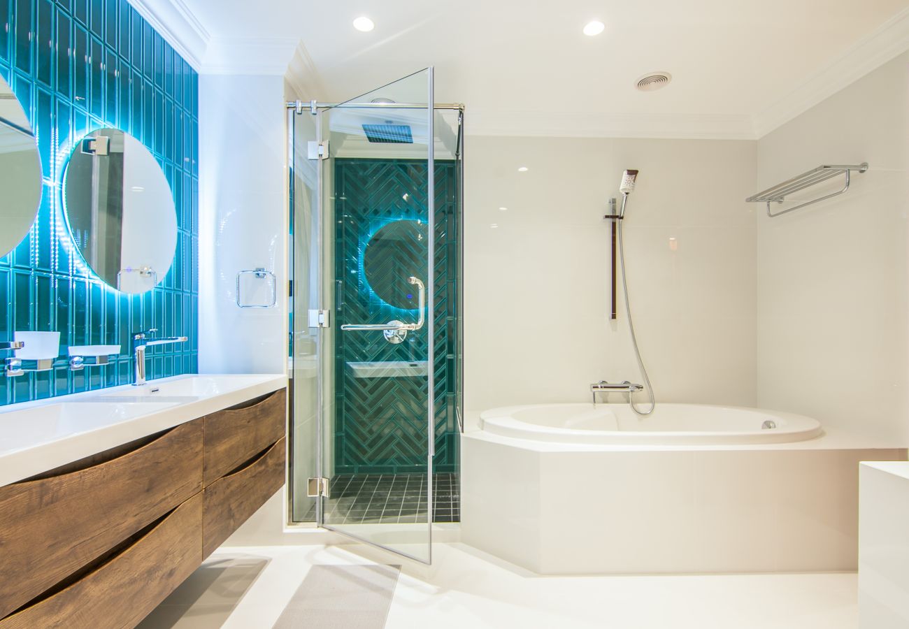 Apartment in Dubai - Luxury 2 BDR in Palm Jumeirah 
