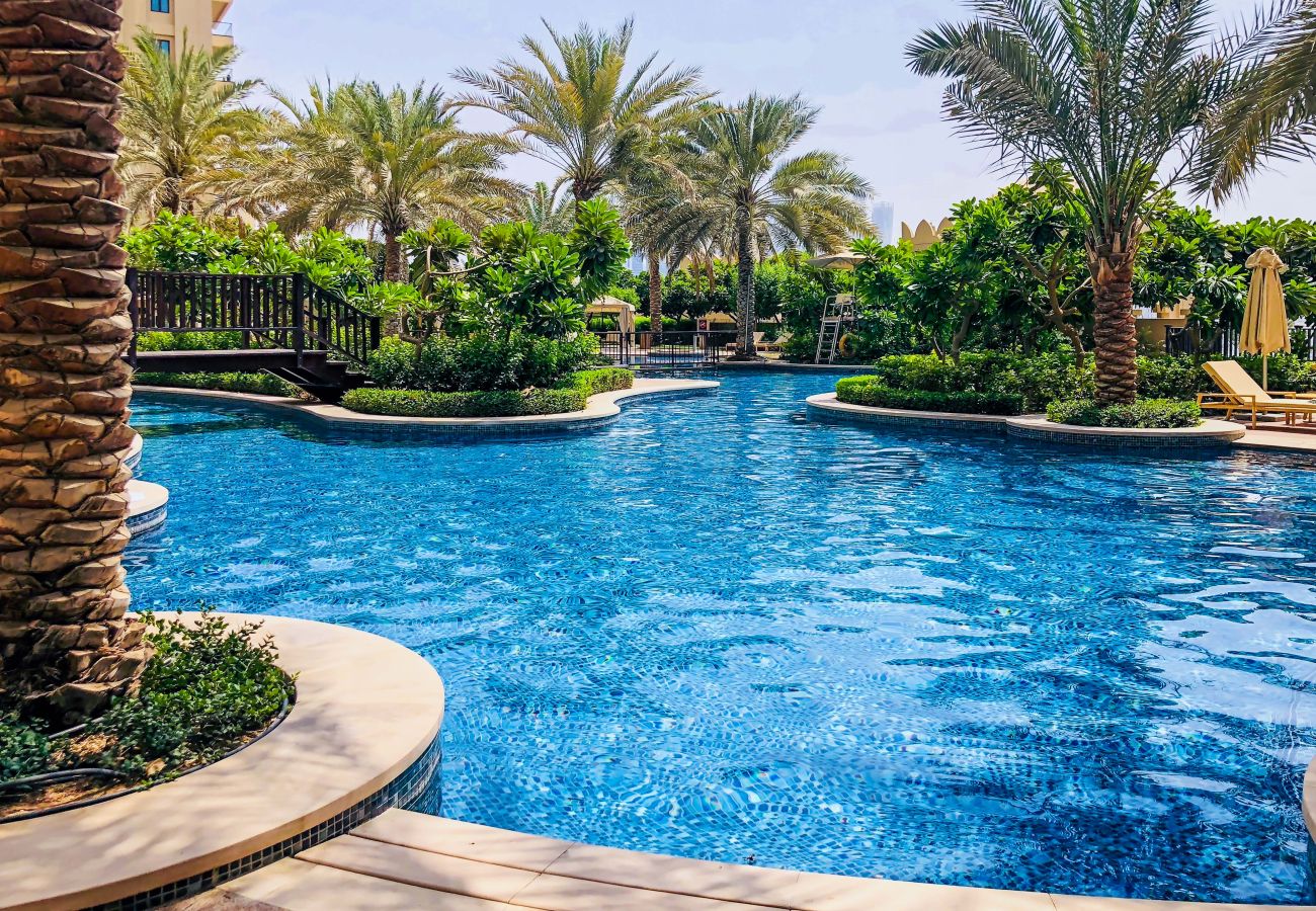 Apartment in Dubai - Luxury 2 BDR in Palm Jumeirah 