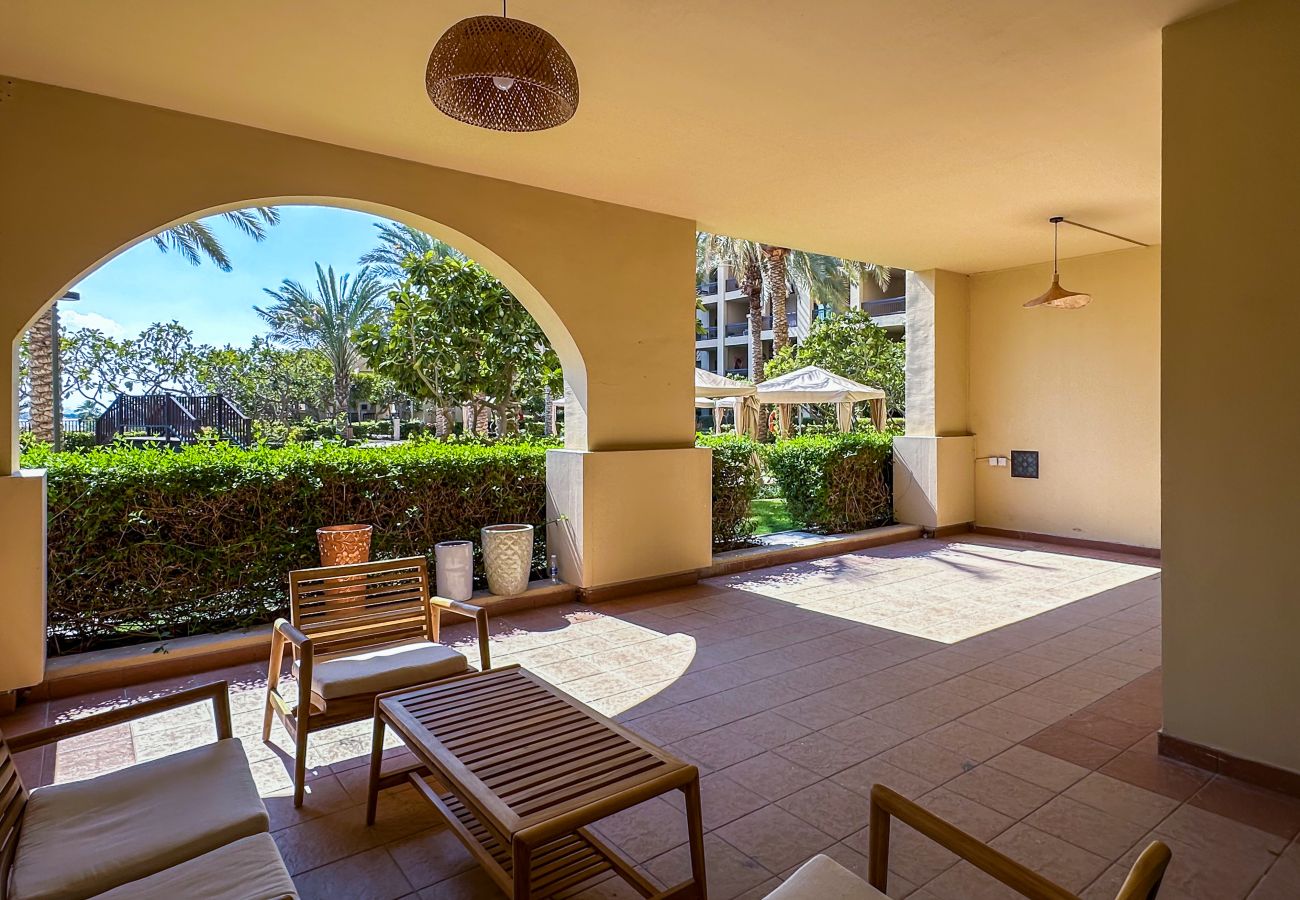 Apartment in Dubai - Luxury 2 BDR in Palm Jumeirah 