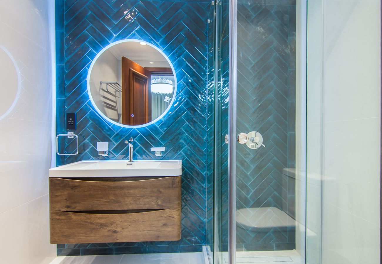 Apartment in Dubai - Luxury 2 BDR in Palm Jumeirah 