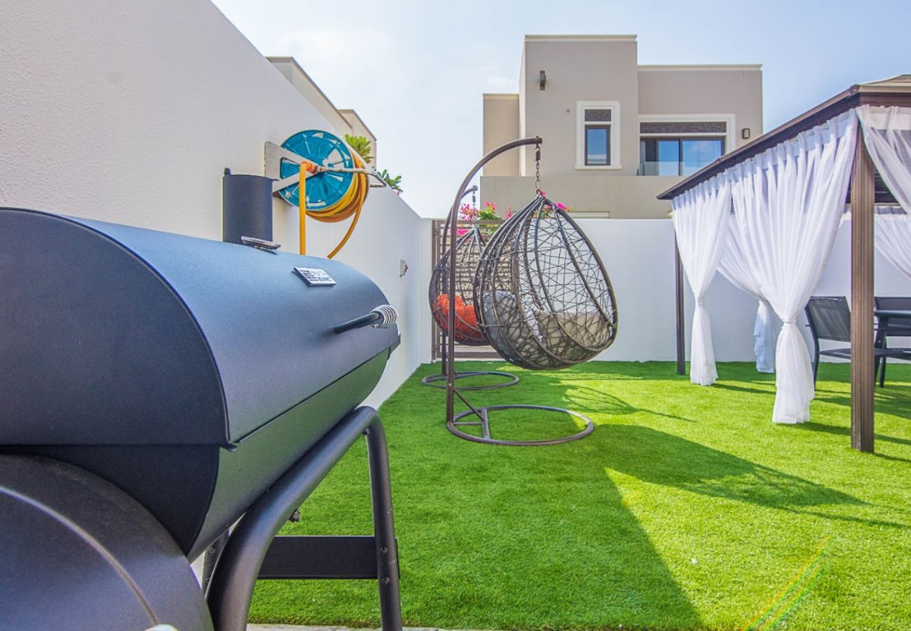 Villa in Dubai - 3 BDR + Maid Villa in Arabian Ranches 2