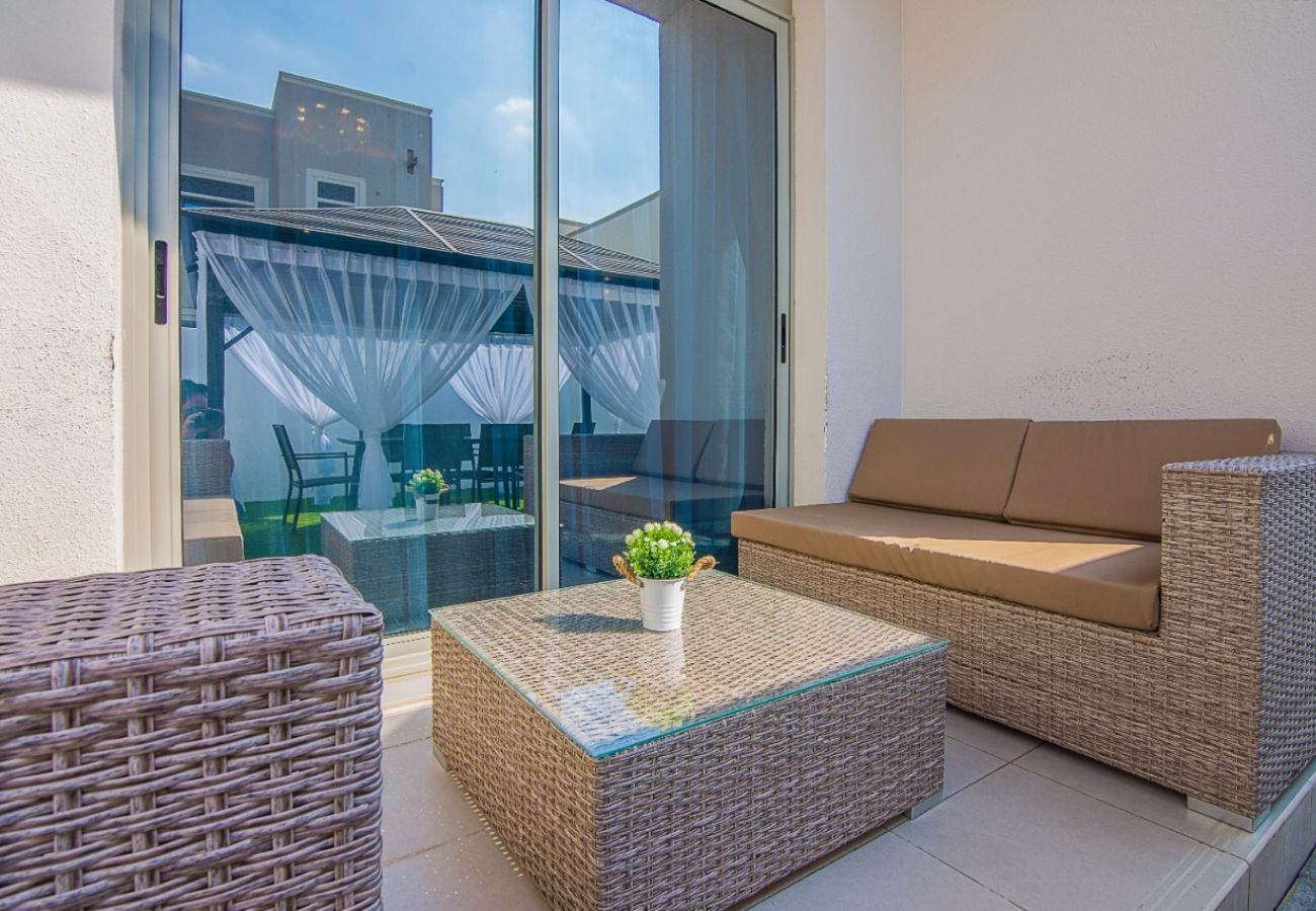 Villa in Dubai - 3 BDR + Maid Villa in Arabian Ranches 2