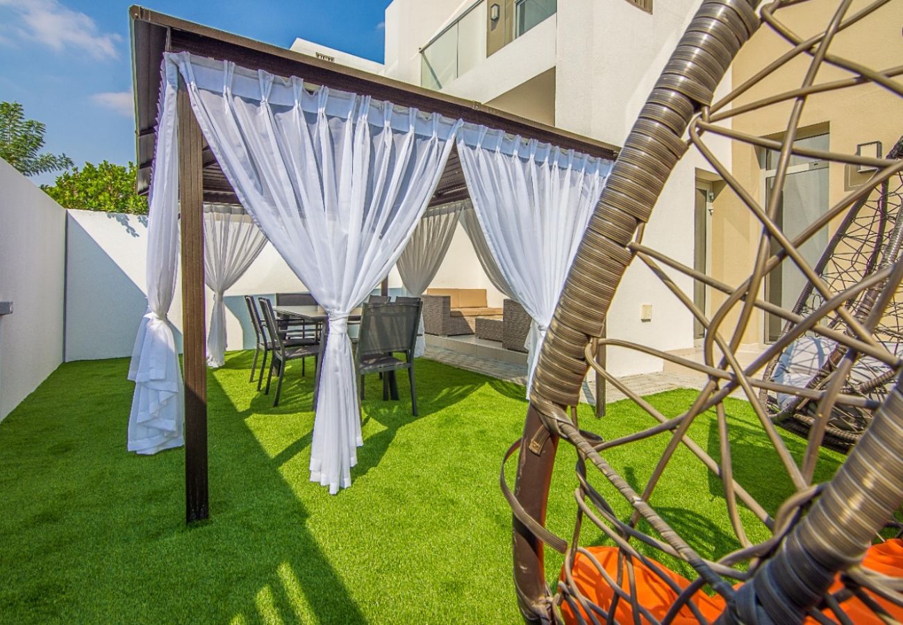 Villa in Dubai - 3 BDR + Maid Villa in Arabian Ranches 2
