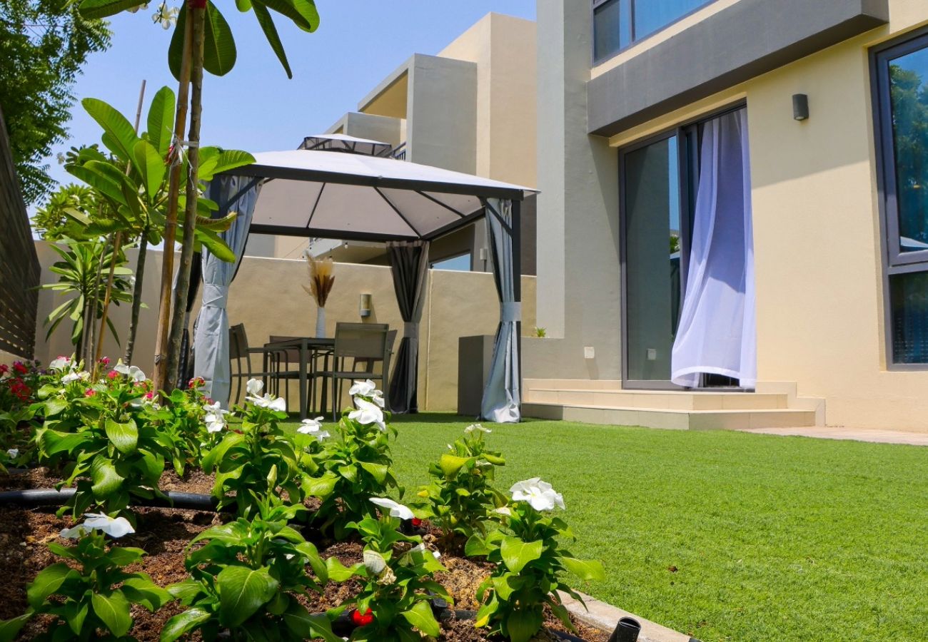 Villa in Dubai - 4BR + Maids Villa in Maple 2, Dubai Hills
