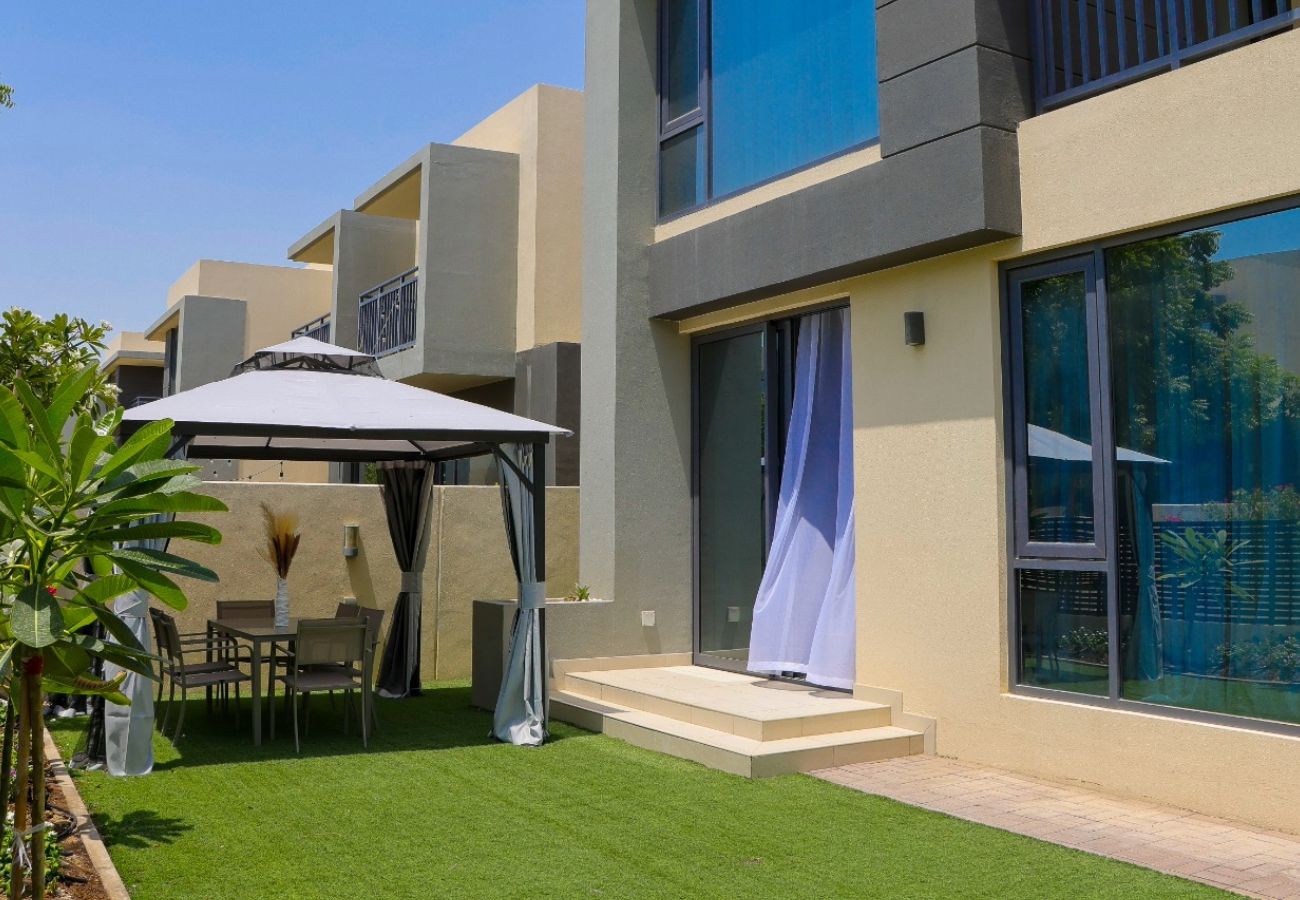 Villa in Dubai - 4BR + Maids Villa in Maple 2, Dubai Hills