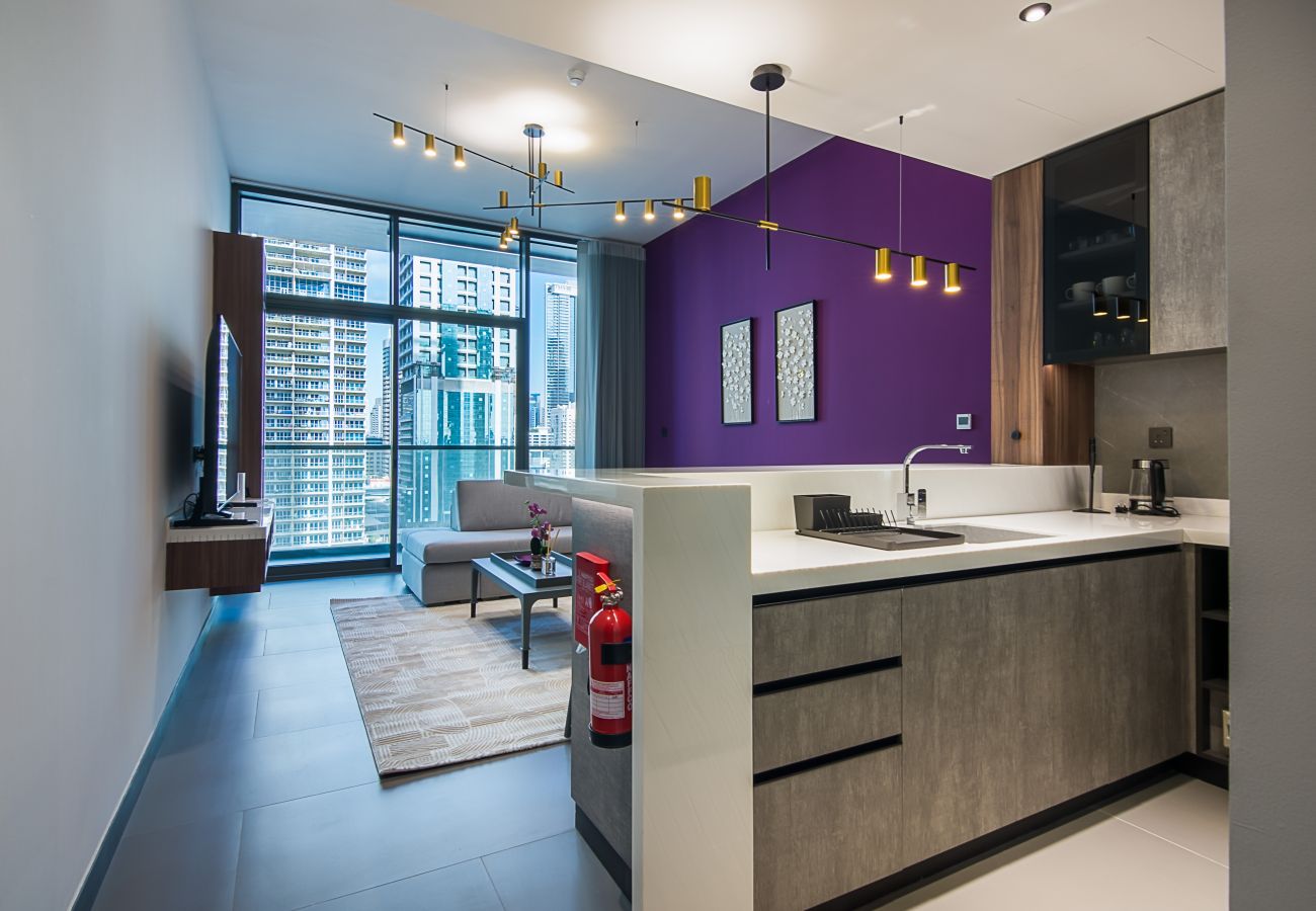 Apartment in Dubai - One Bedroom with Lake View 