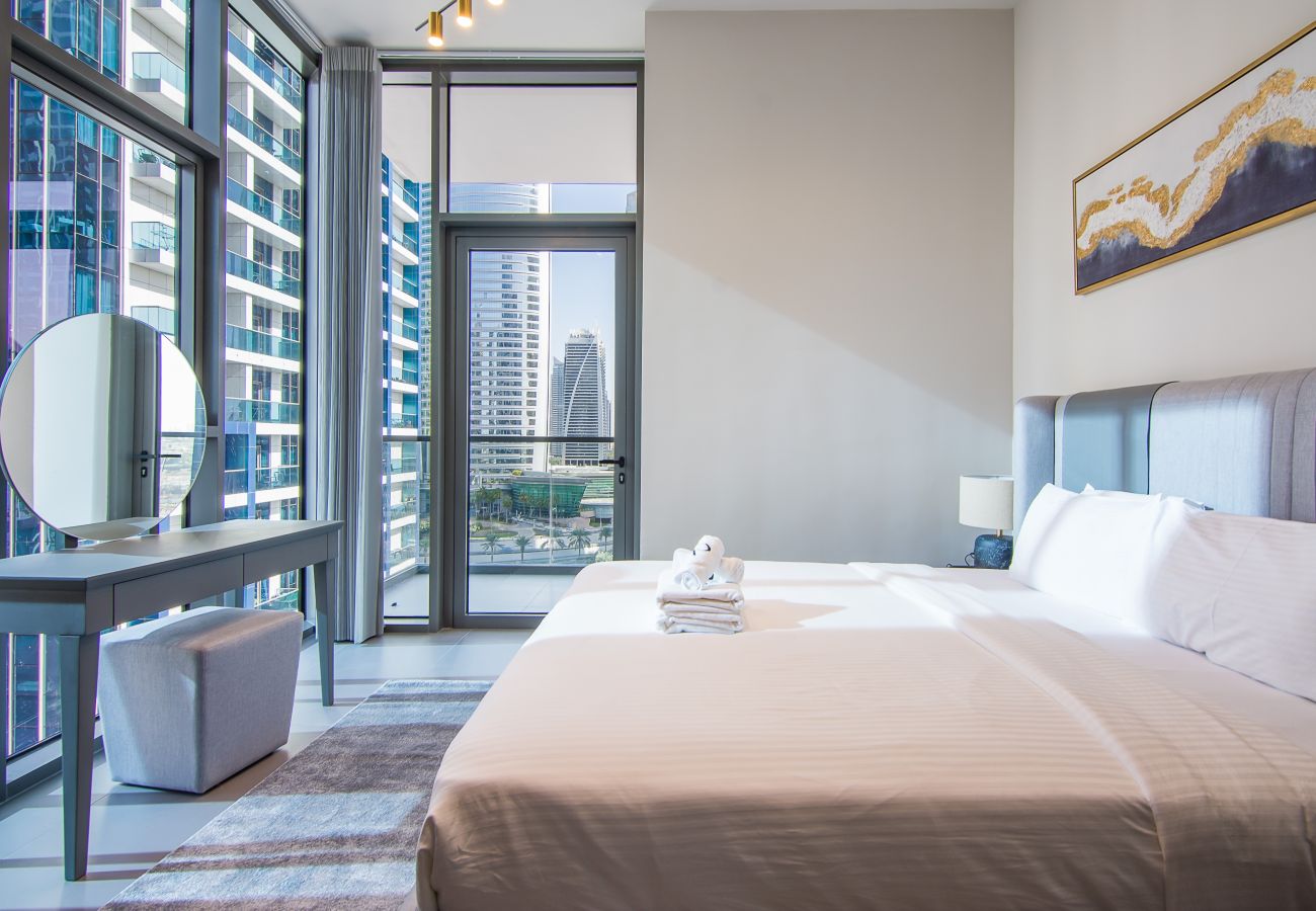 Apartment in Dubai - 2BR APARTMENT w/ LAKE VIEW