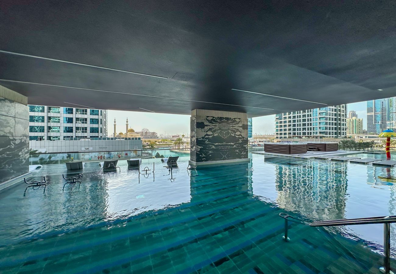 Apartment in Dubai - 2BR APARTMENT w/ LAKE VIEW