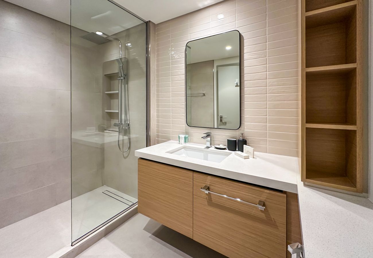 Apartment in Dubai - Stylish 2BR in Creek Crescent, Creek Harbour