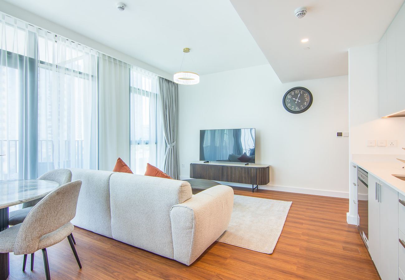 Apartment in Dubai - Stylish 2BR in Creek Crescent, Creek Harbour