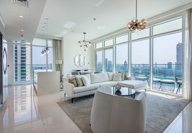 Apartment in Dubai - Luxury 3 Bedroom + Maid’s Room Apartment | Sunrise Bay Tower 1, Emaar Beachfront