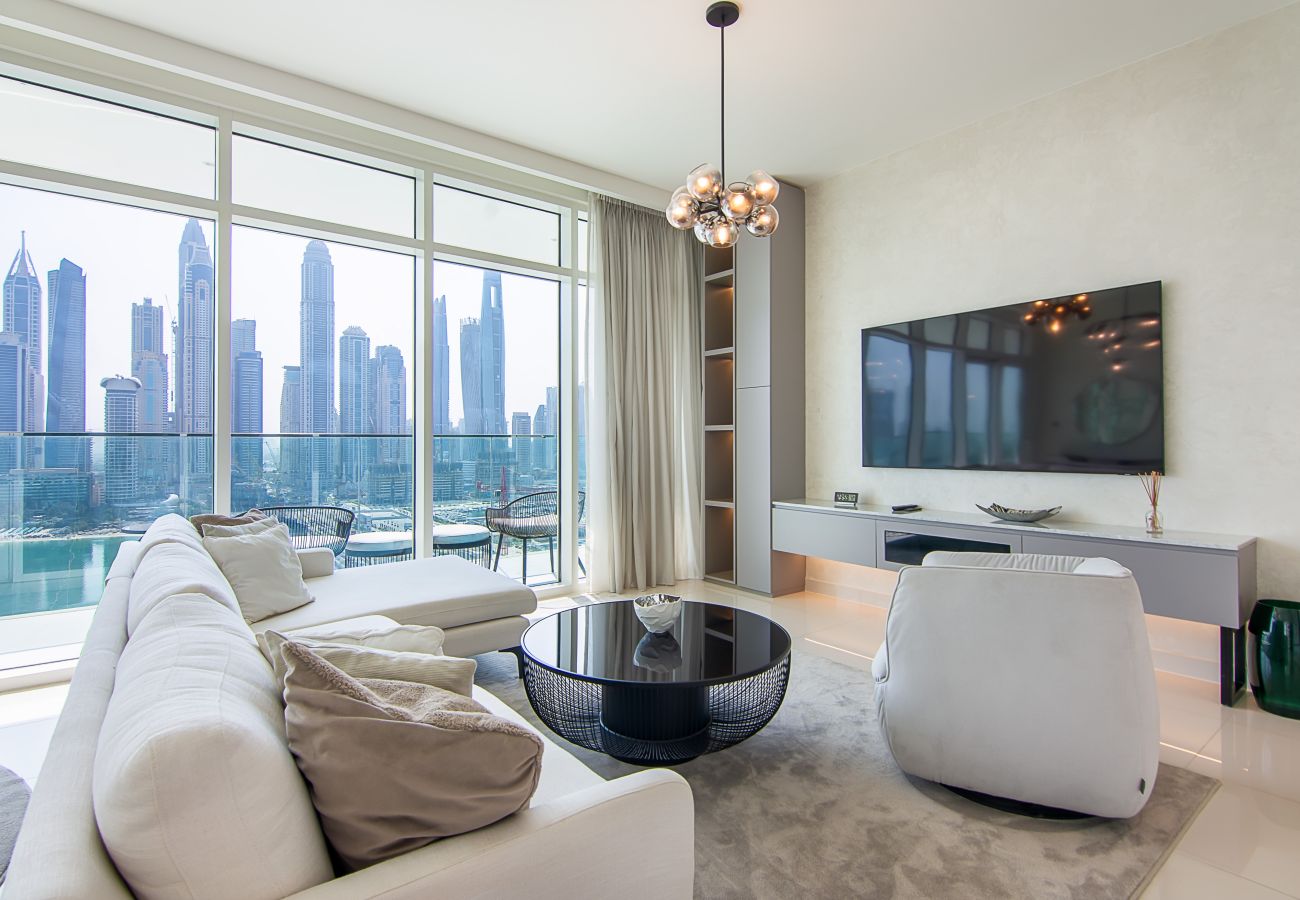 Apartment in Dubai - Luxury 3 Bedroom + Maid’s Room Apartment | Sunrise Bay Tower 1, Emaar Beachfront