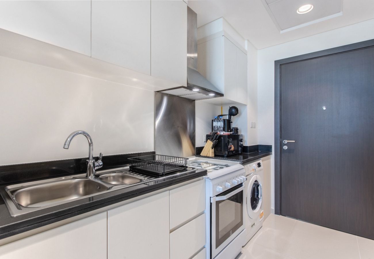 Studio in Dubai - Cozy Studio in Carson  A, Damac Hills