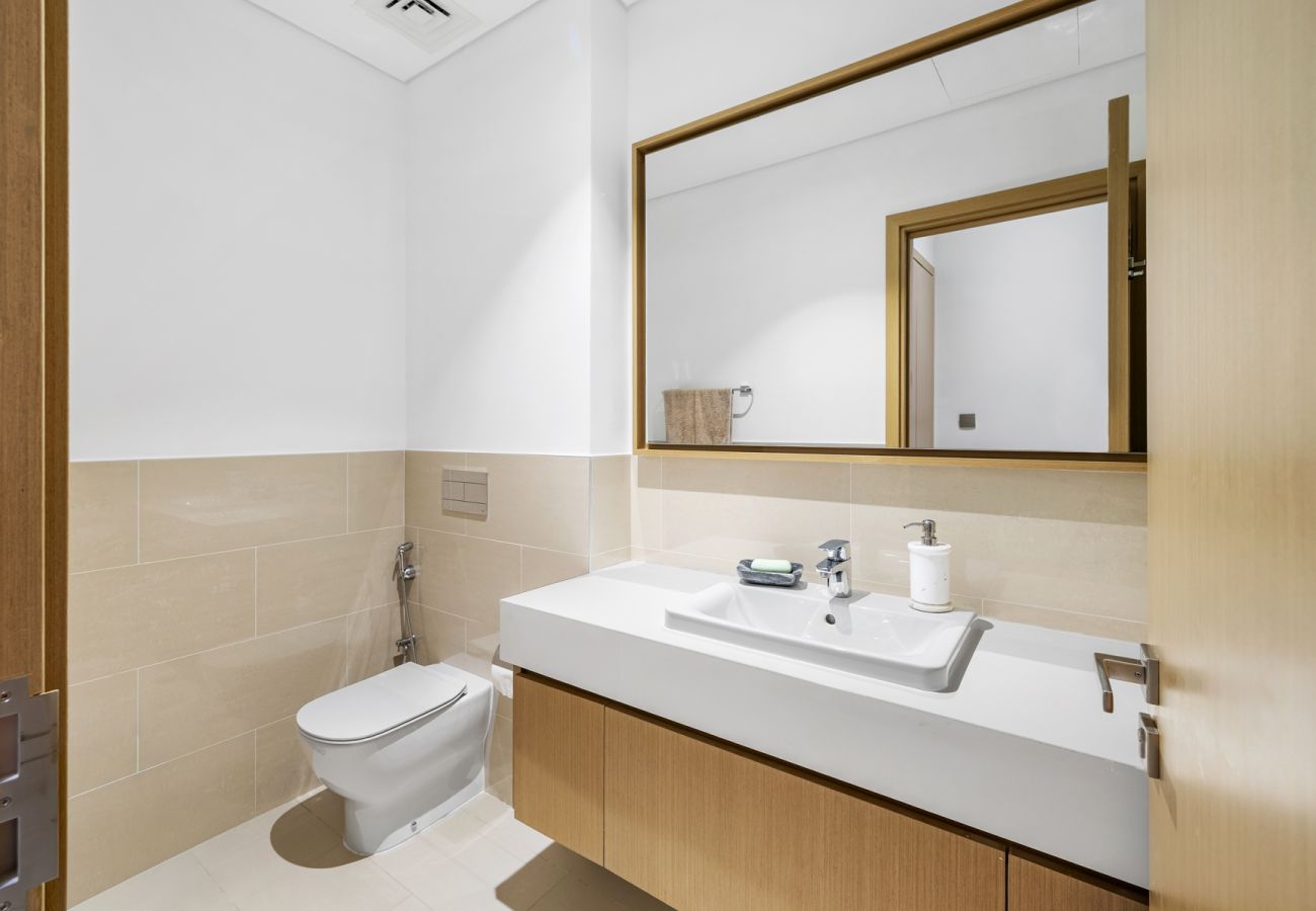 Apartment in Dubai - Spacious 4-Bedroom Loft Duplex Apartment with Balcony, Terrace & Maid’s Room | Creekside, Dubai Creek Harbour
