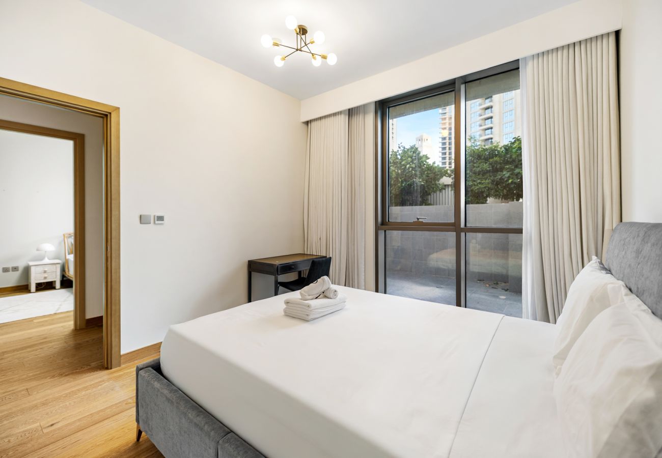 Apartment in Dubai - Spacious 4-Bedroom Loft Duplex Apartment with Balcony, Terrace & Maid’s Room | Creekside, Dubai Creek Harbour