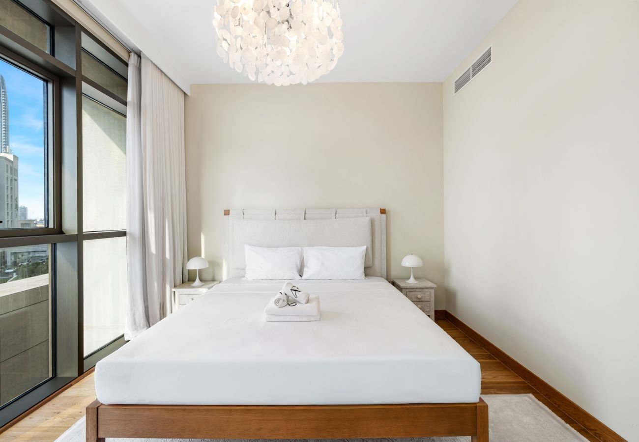 Apartment in Dubai - Spacious 4-Bedroom Loft Duplex Apartment with Balcony, Terrace & Maid’s Room | Creekside, Dubai Creek Harbour