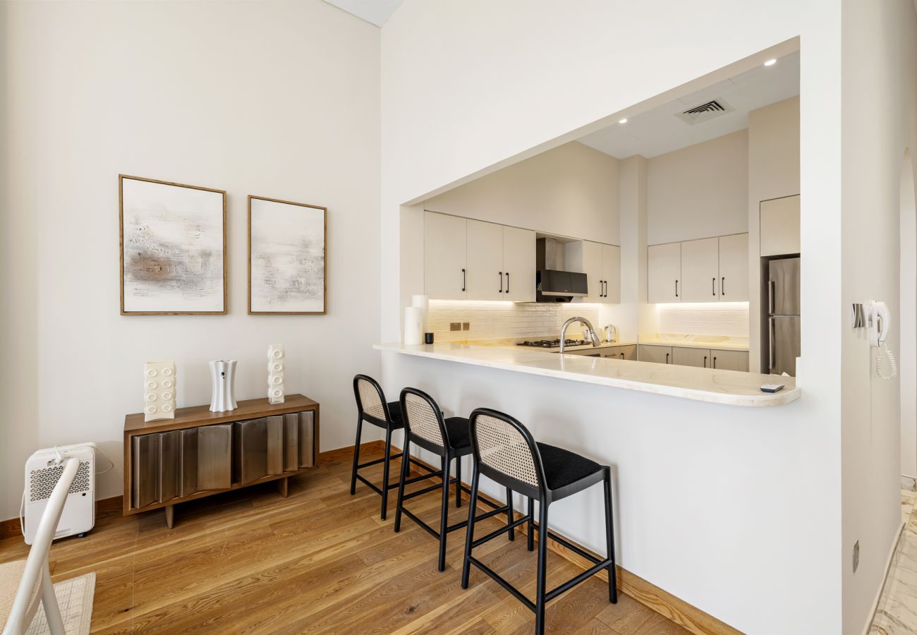 Apartment in Dubai - Spacious 4-Bedroom Loft Duplex Apartment with Balcony, Terrace & Maid’s Room | Creekside, Dubai Creek Harbour