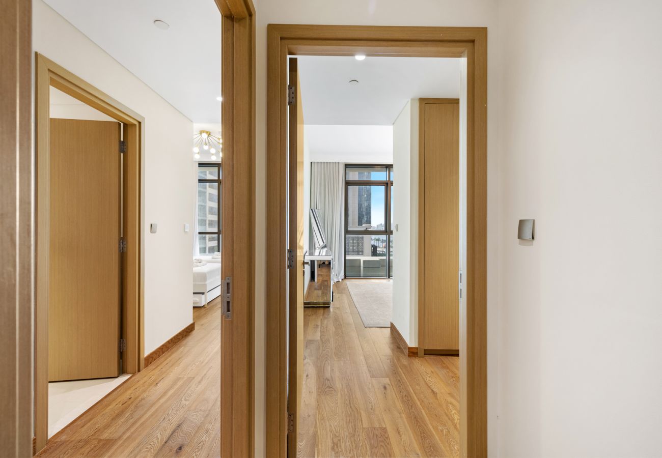 Apartment in Dubai - Spacious 4-Bedroom Loft Duplex Apartment with Balcony, Terrace & Maid’s Room | Creekside, Dubai Creek Harbour