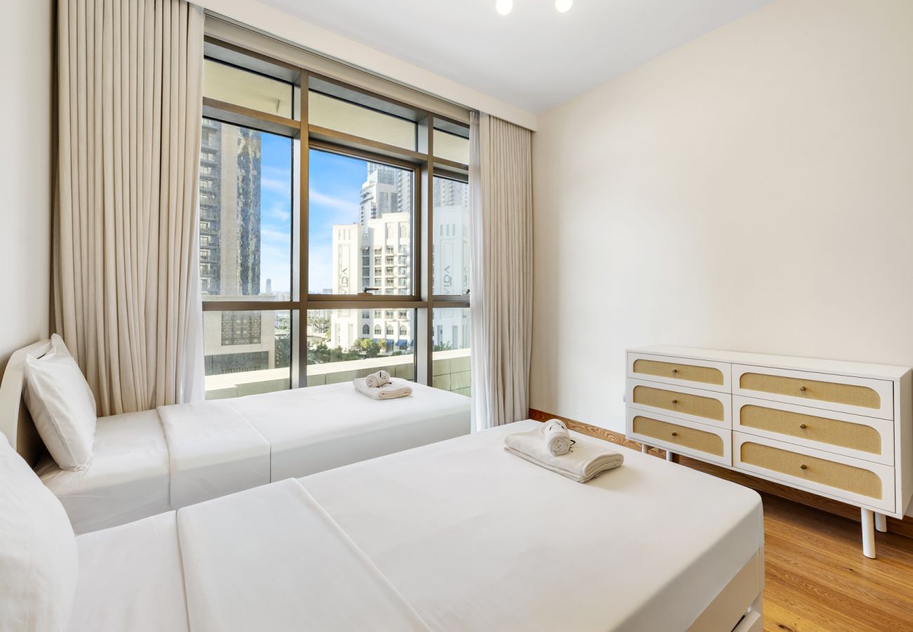 Apartment in Dubai - Spacious 4-Bedroom Loft Duplex Apartment with Balcony, Terrace & Maid’s Room | Creekside, Dubai Creek Harbour