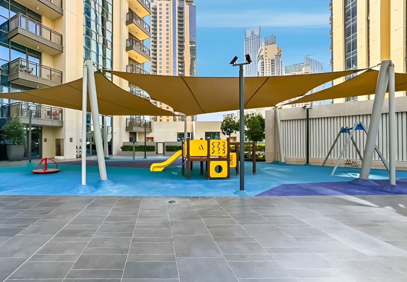 Apartment in Dubai - Spacious 4-Bedroom Loft Duplex Apartment with Balcony, Terrace & Maid’s Room | Creekside, Dubai Creek Harbour