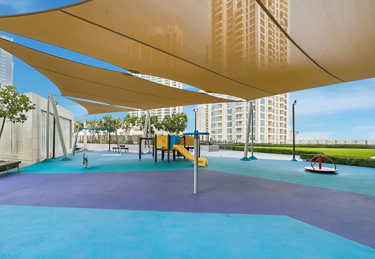 Apartment in Dubai - Spacious 4-Bedroom Loft Duplex Apartment with Balcony, Terrace & Maid’s Room | Creekside, Dubai Creek Harbour