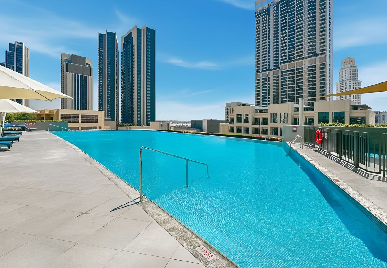 Apartment in Dubai - Spacious 4-Bedroom Loft Duplex Apartment with Balcony, Terrace & Maid’s Room | Creekside, Dubai Creek Harbour
