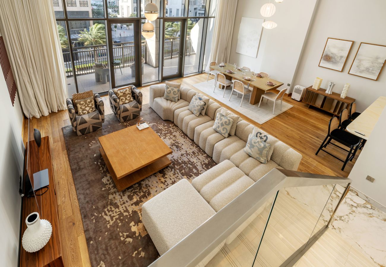 Apartment in Dubai - Spacious 4-Bedroom Loft Duplex Apartment with Balcony, Terrace & Maid’s Room | Creekside, Dubai Creek Harbour