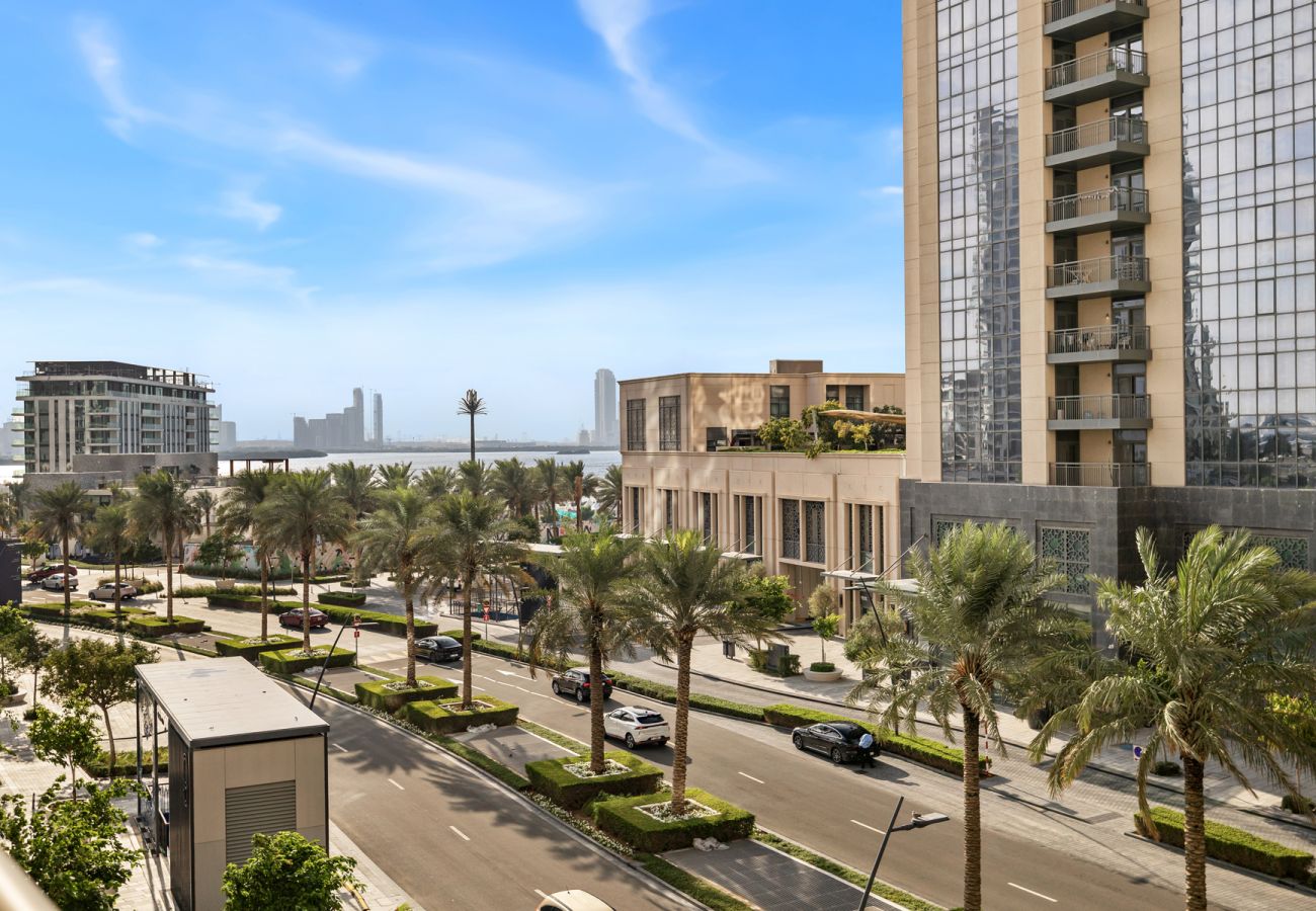 Apartment in Dubai - Spacious 4-Bedroom Loft Duplex Apartment with Balcony, Terrace & Maid’s Room | Creekside, Dubai Creek Harbour