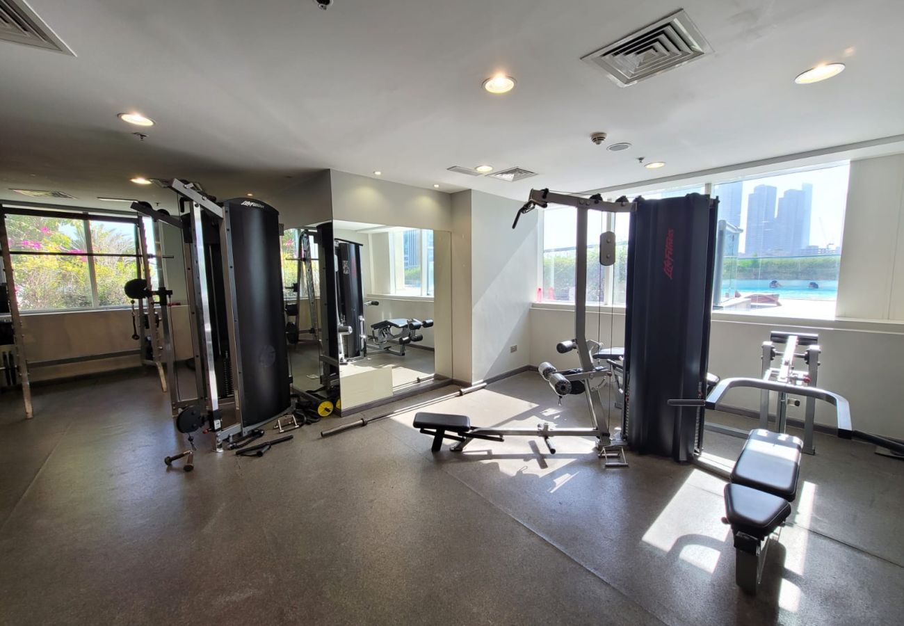 Apartment in Dubai - Spacious 1-Bedroom at MAG 214, JLT