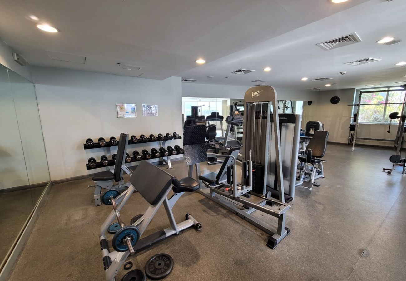 Apartment in Dubai - Spacious 1-Bedroom at MAG 214, JLT