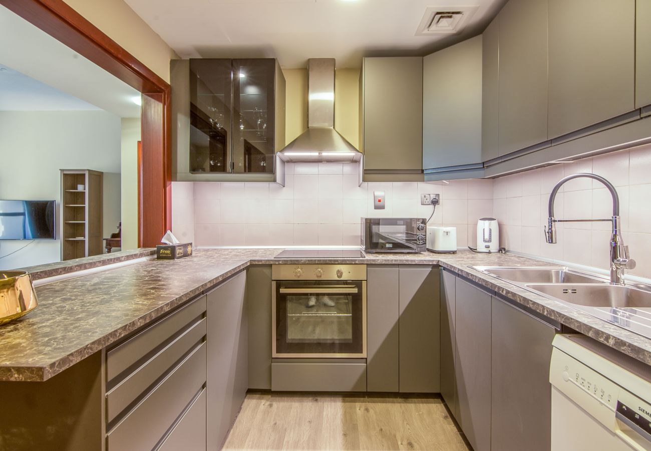 Apartment in Dubai - Bright 2BR in Shams 4, JBR – Steps from the Beach