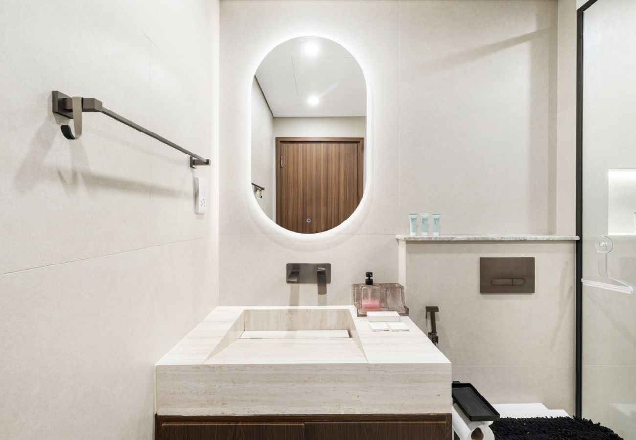 Apartment in Dubai - Elegant 1BR in the Heart of Downtown | Boulevard Central Tower