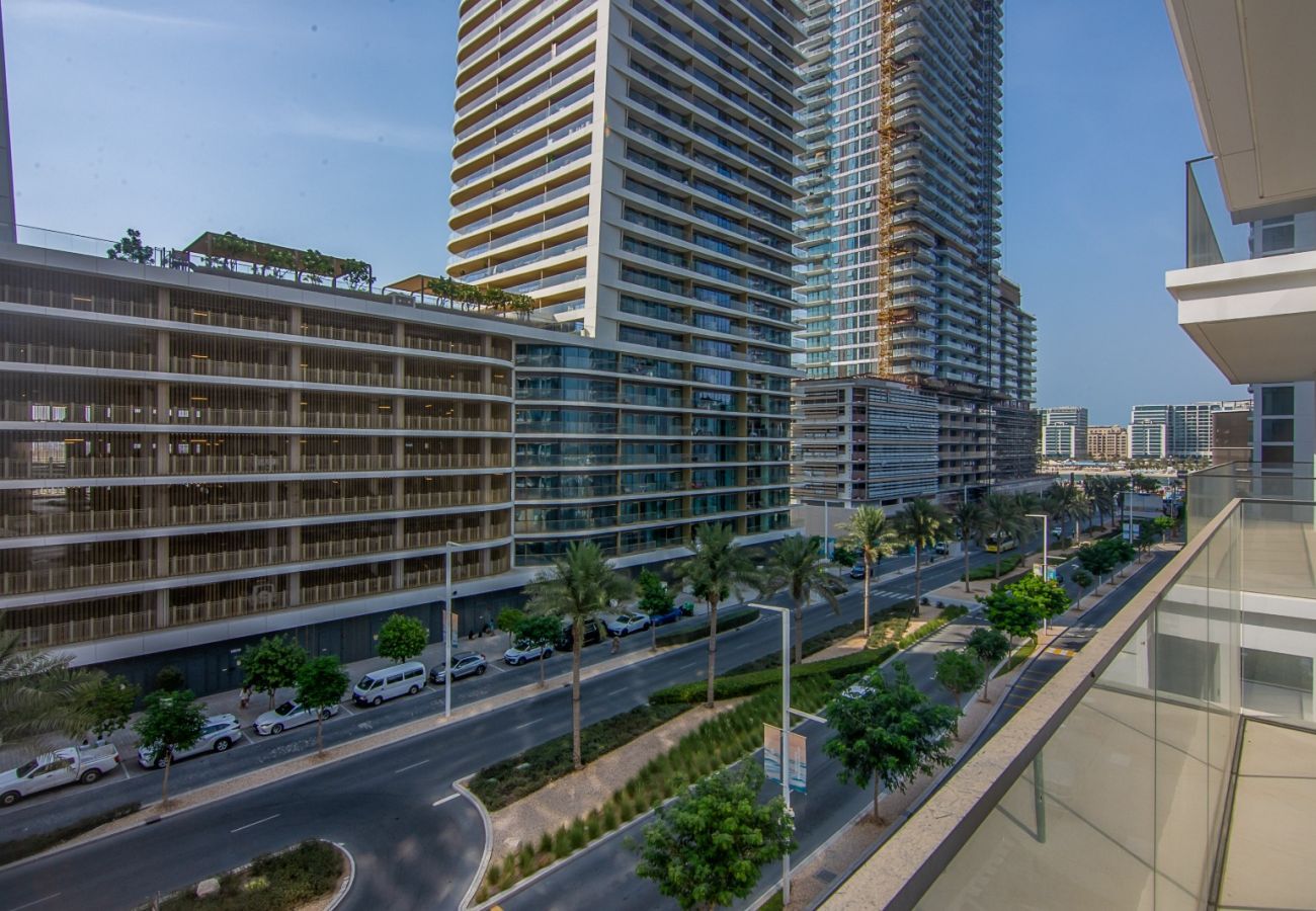 Apartment in Dubai - Elegant 1-Bedroom Apartment | Beach Mansion Tower 2 | Emaar Beachfront