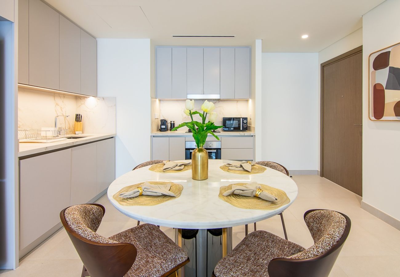 Apartment in Dubai - Elegant 1-Bedroom Apartment | Beach Mansion Tower 2 | Emaar Beachfront