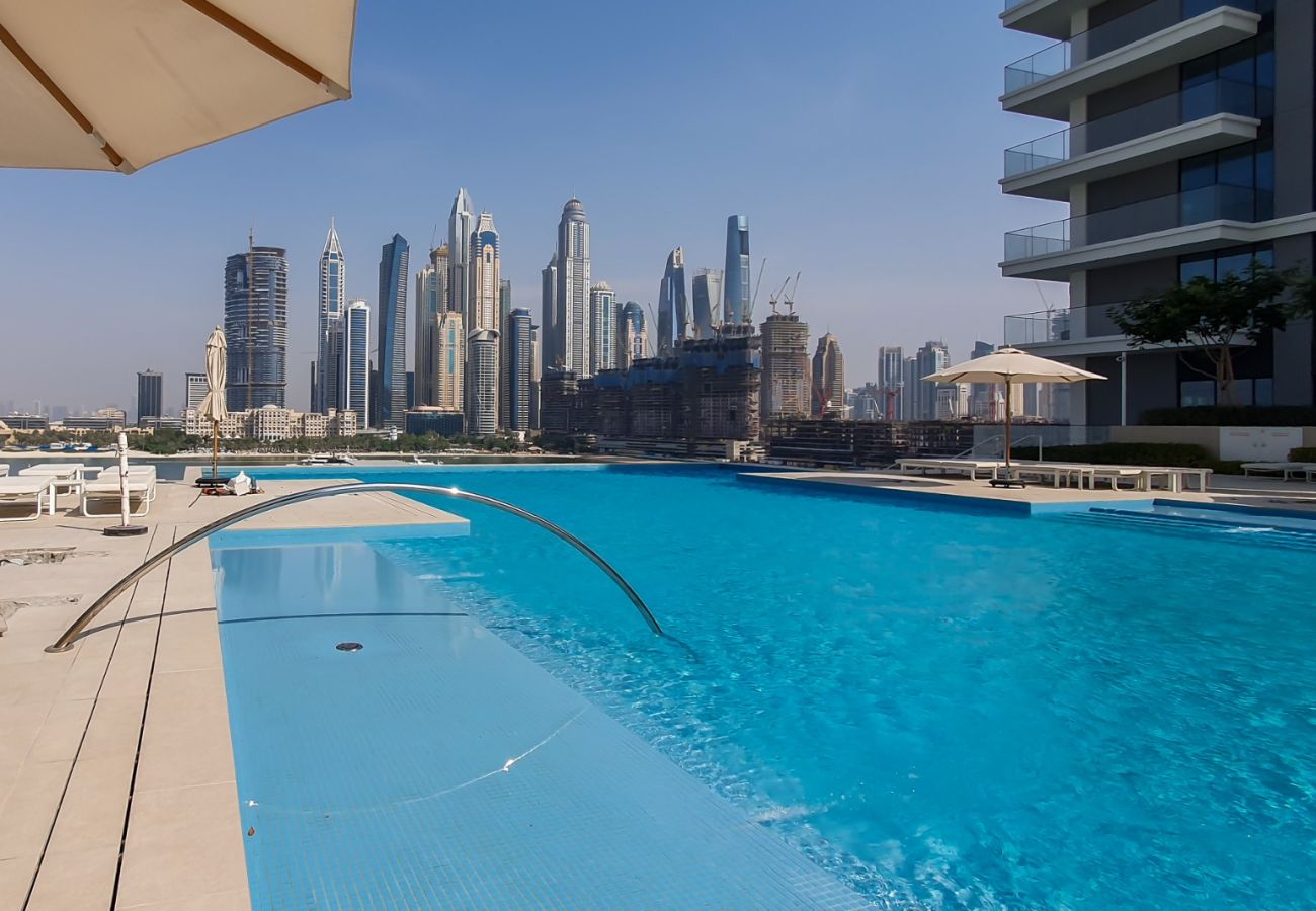 Apartment in Dubai - Elegant 1-Bedroom Apartment | Beach Mansion Tower 2 | Emaar Beachfront