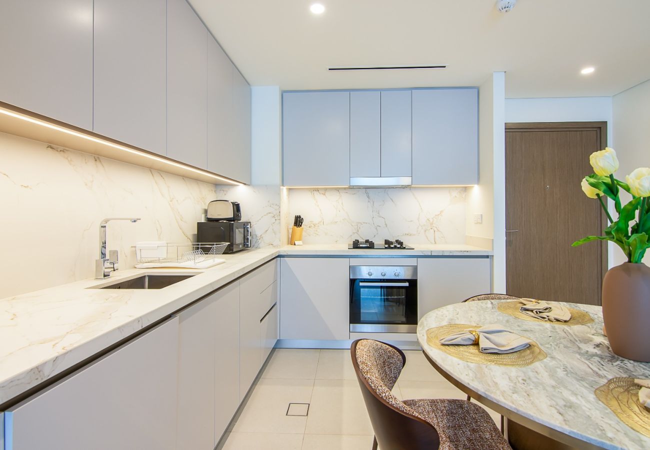 Apartment in Dubai - Luxury 1-Bedroom Apartment | Beach Mansion Tower 1 | Emaar Beachfront