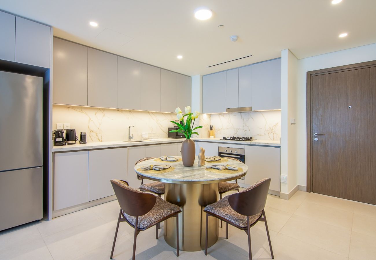 Apartment in Dubai - Luxury 1-Bedroom Apartment | Beach Mansion Tower 1 | Emaar Beachfront