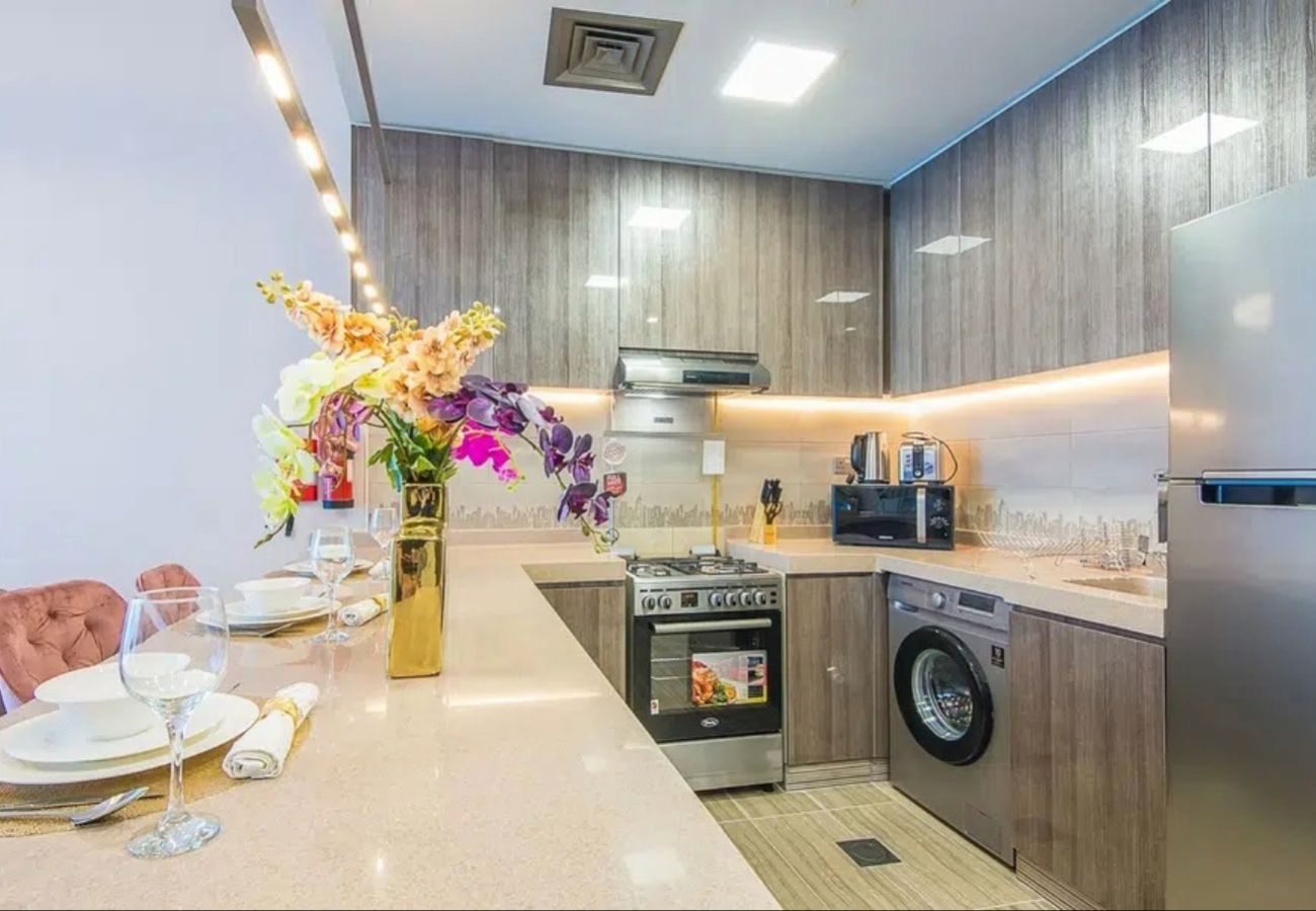 Apartment in Dubai - Elegant 1-Bedroom Escape at MBL Residence, JLT
