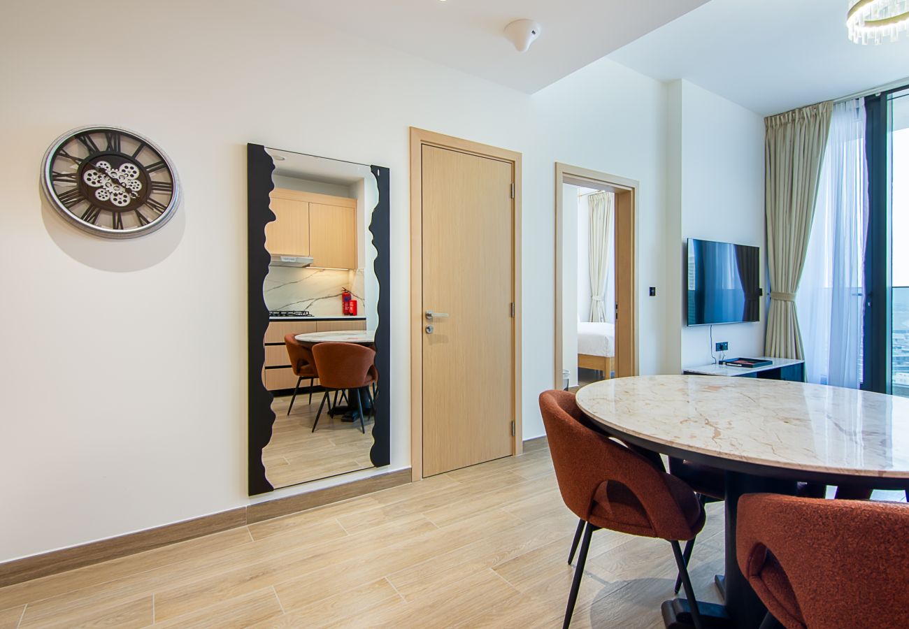 Apartment in Dubai - Contemporary 1-Bedroom Apartment | AURA by Grovy, JVC
